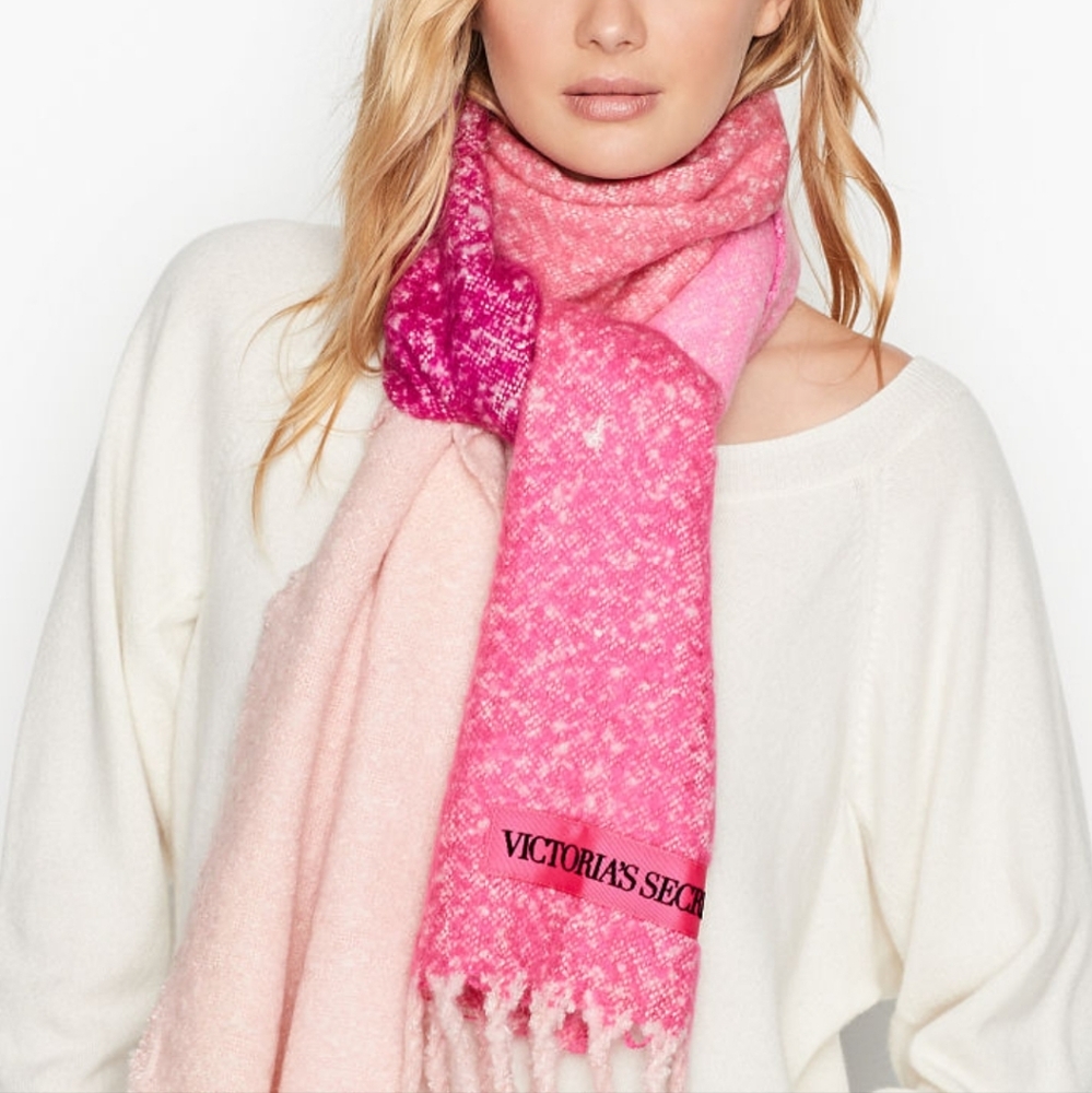 Victoria's Secret Plush Colorblock Scarf